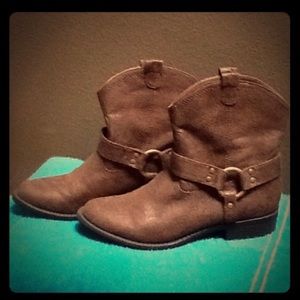 Bootylicious!!  Distressed Moto booties NWOT